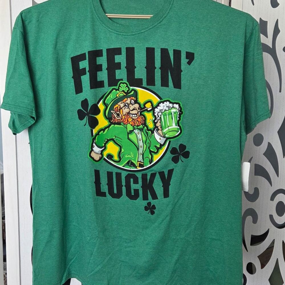 Feelin Lucky Leprechaun Beer Graphic T Shirt 2XL NWT St Patrick's Day Green